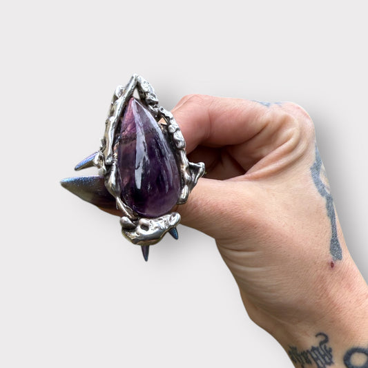 Earth’s Vein Amethyst Ring